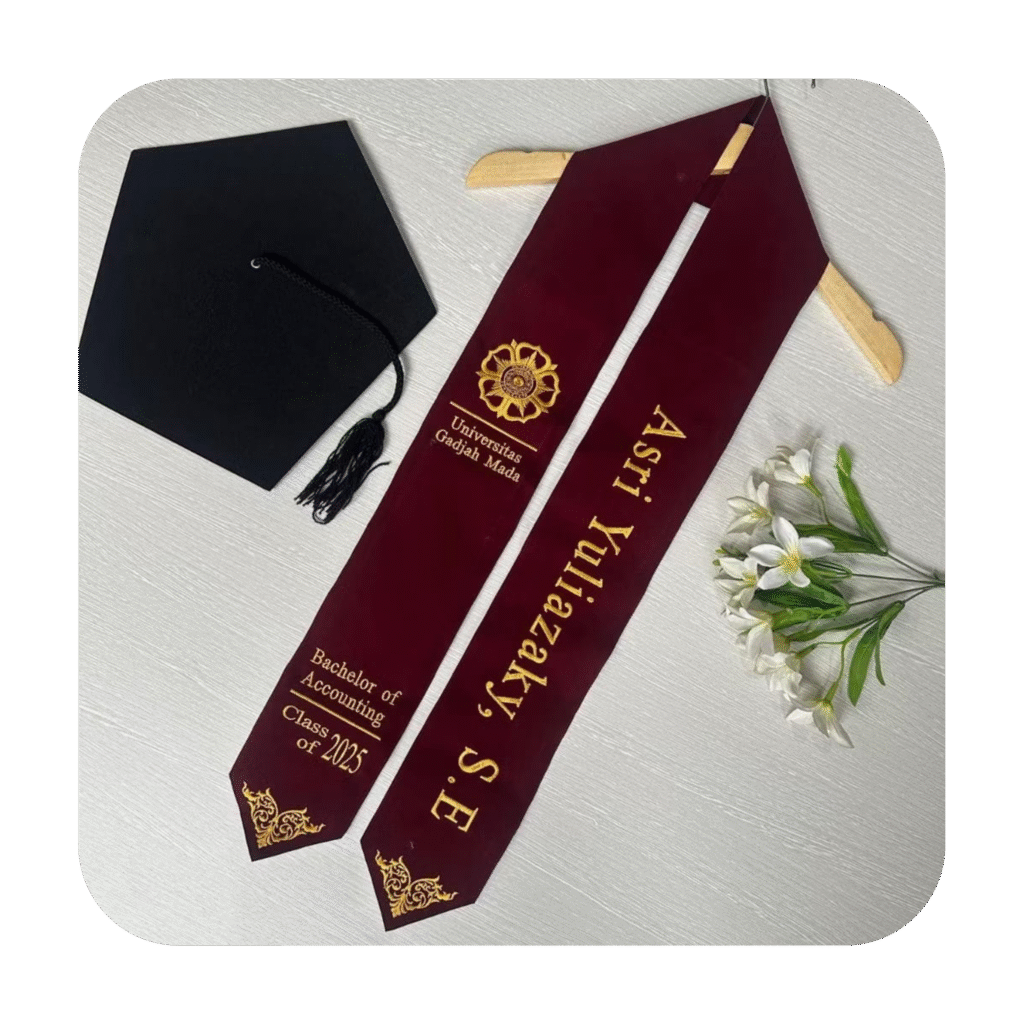 selempang wisuda
